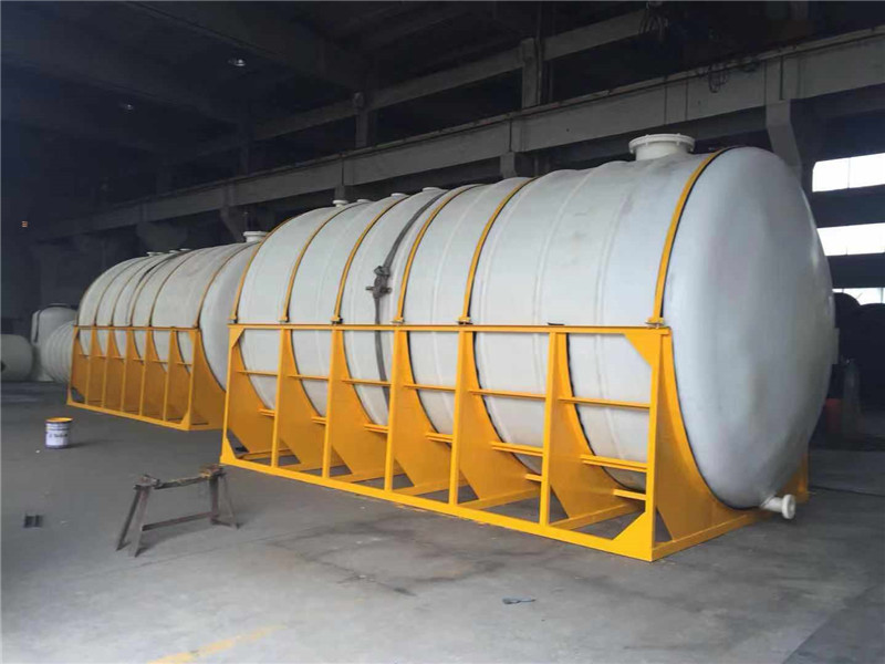 臥式塑料儲罐（guàn）